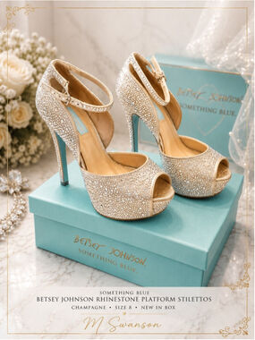 NEW Betsey Johnson Something Blue Rhinestone Platform Heels Champagne Size 8 NIB
